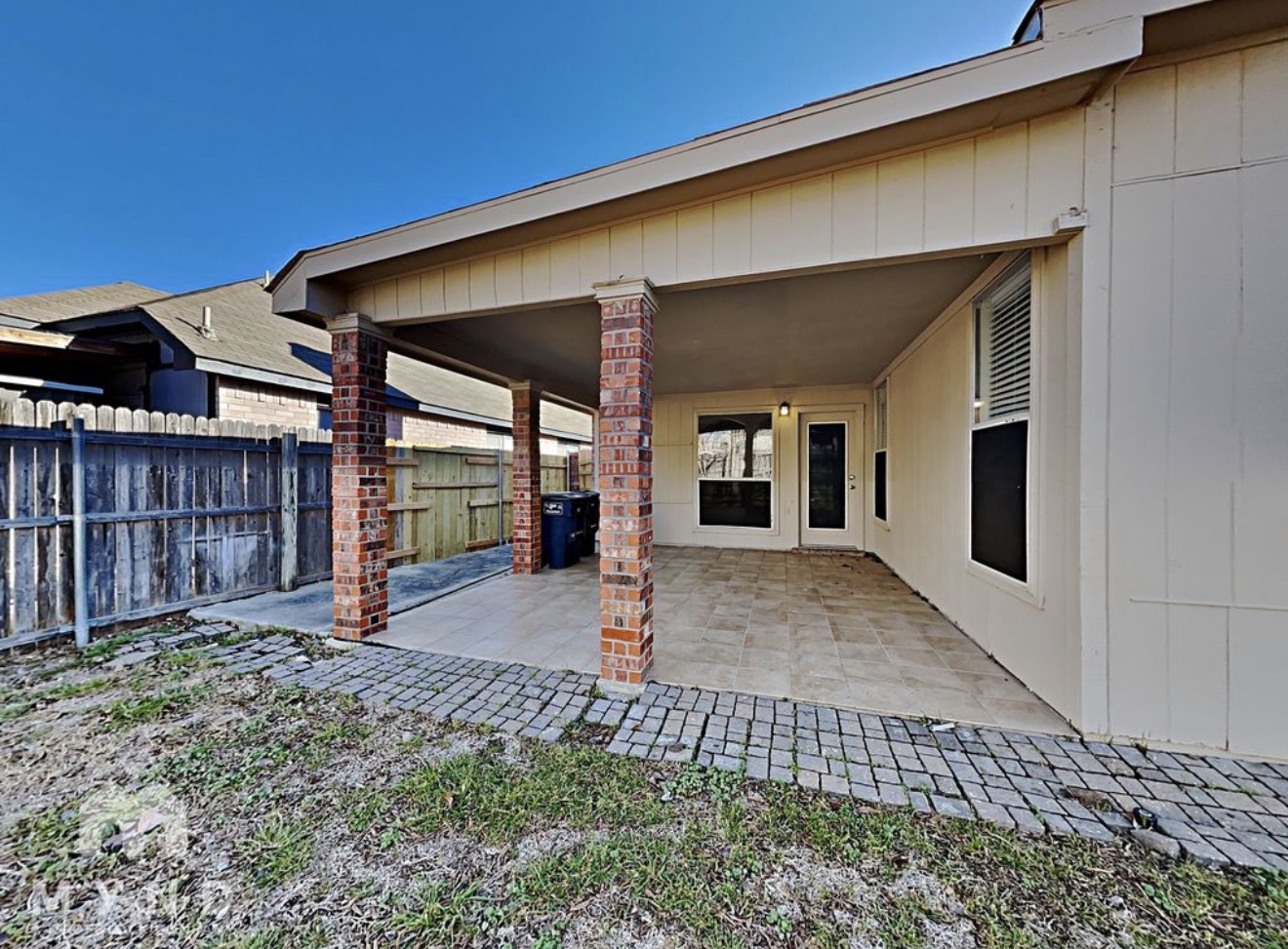 6801 Amberdale Dr, Fort Worth, TX 76137