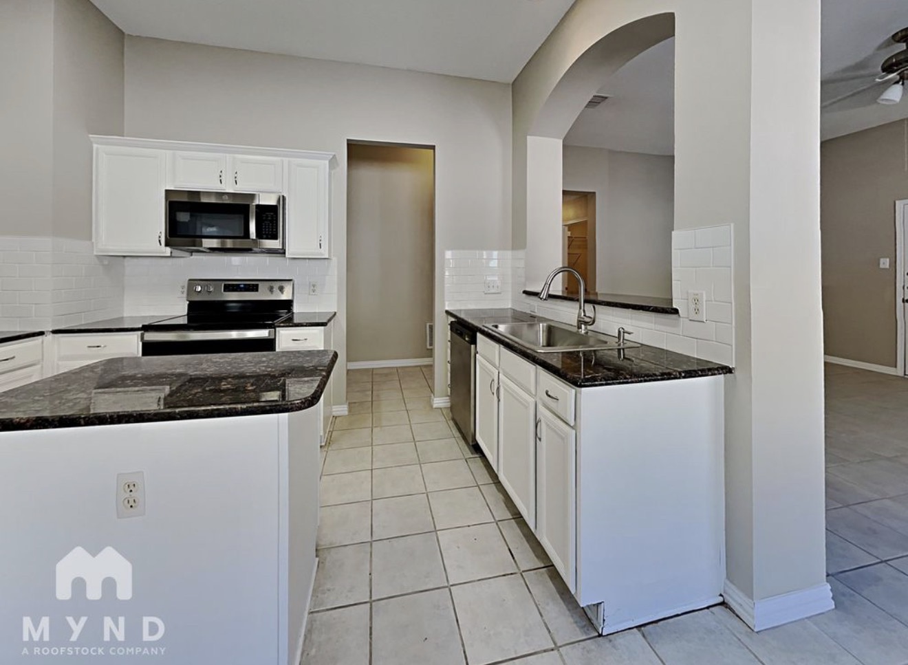 6801 Amberdale Dr, Fort Worth, TX 76137