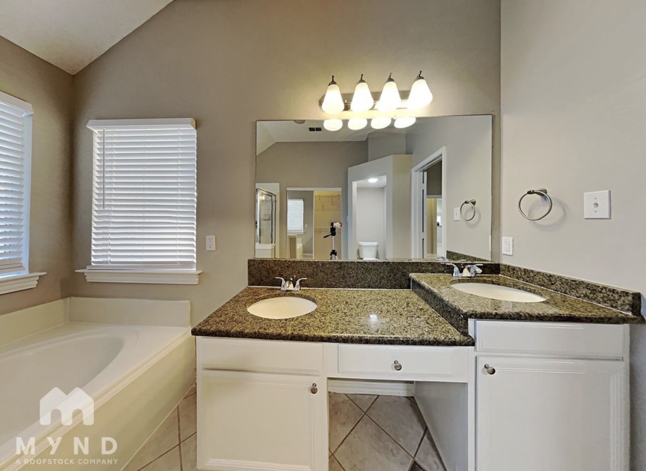 6801 Amberdale Dr, Fort Worth, TX 76137