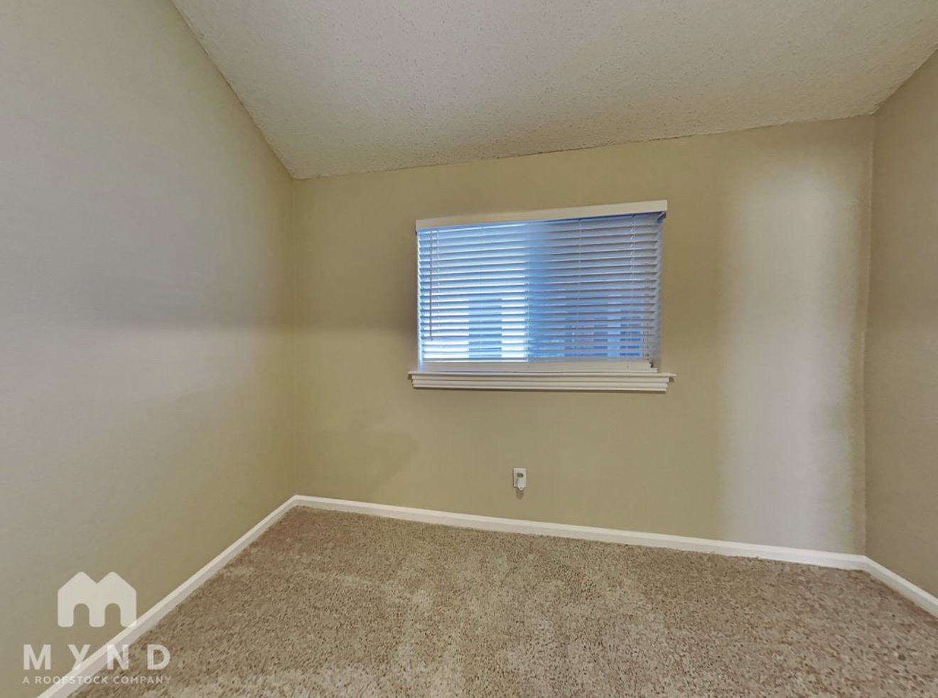 6801 Amberdale Dr, Fort Worth, TX 76137