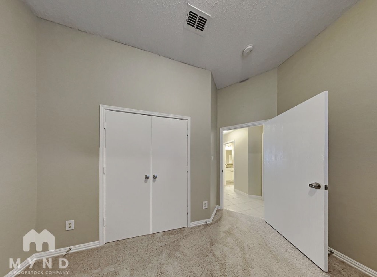6801 Amberdale Dr, Fort Worth, TX 76137
