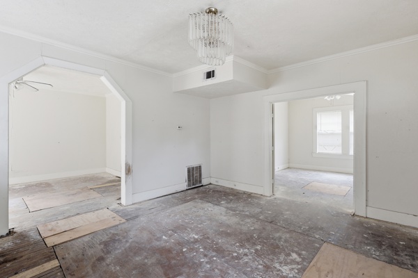 1655 Hawthorne St, Houston, TX 77006