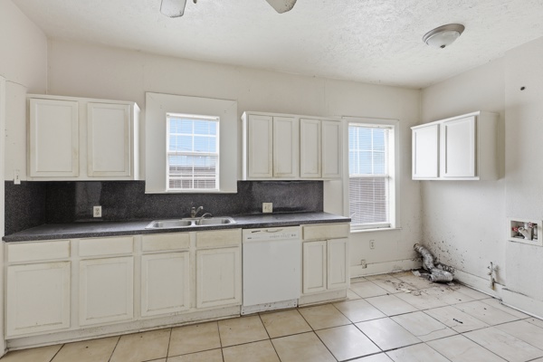 1655 Hawthorne St, Houston, TX 77006