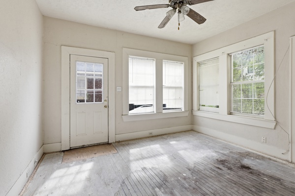 1655 Hawthorne St, Houston, TX 77006