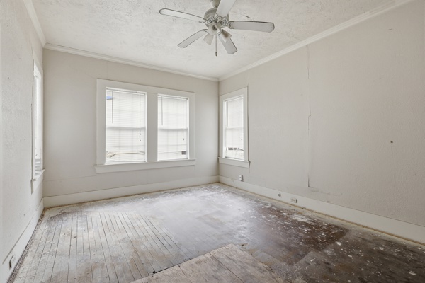 1655 Hawthorne St, Houston, TX 77006