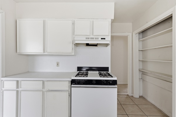 1655 Hawthorne St, Houston, TX 77006
